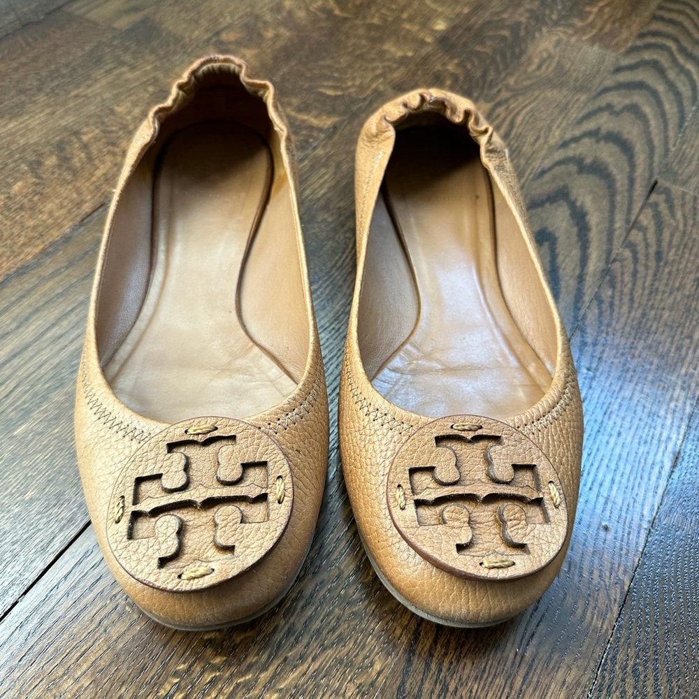 Tory Burch Reva Royal Tan Medallion Logo Leather Ballet Flats Women's Size 9